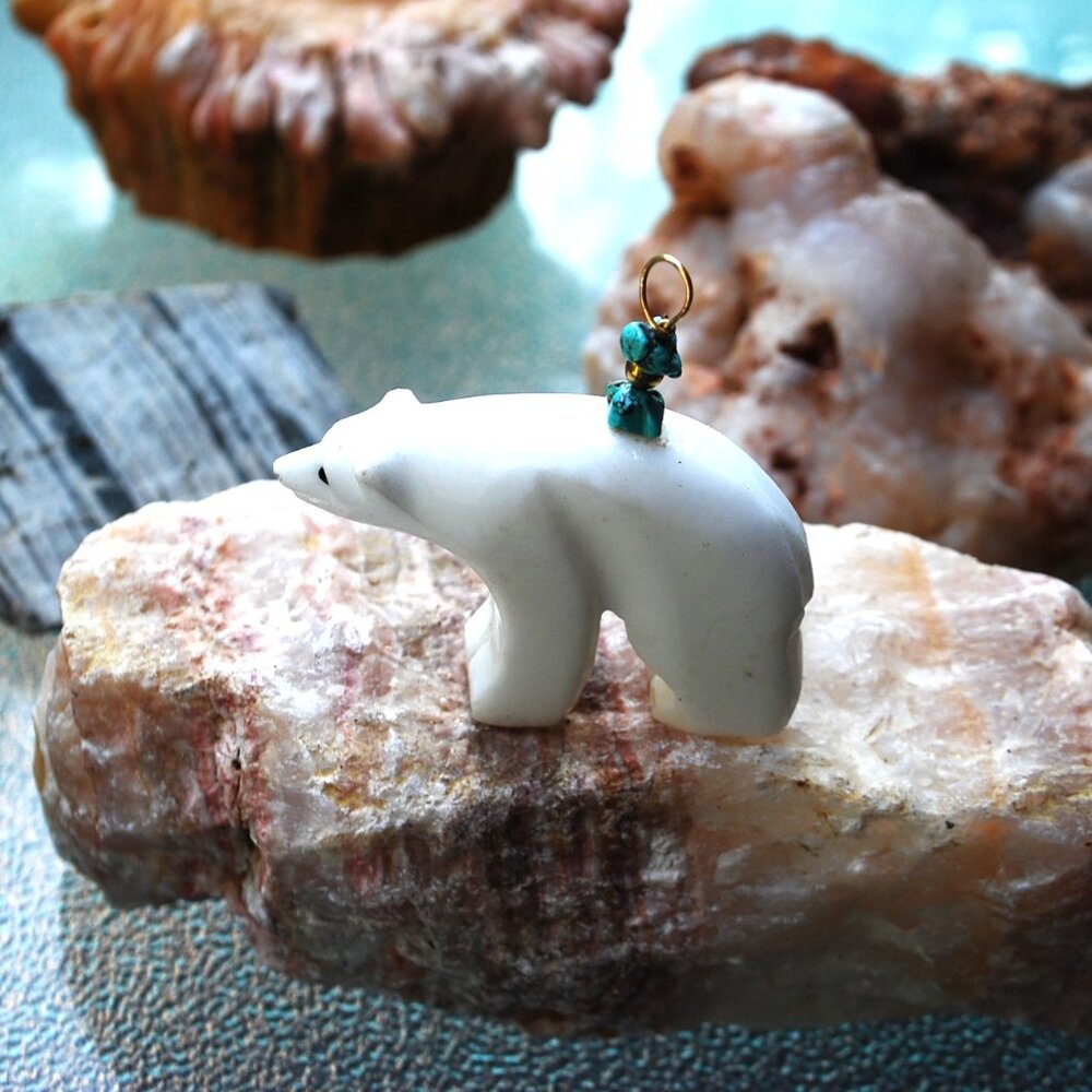 Vintage Polar Bear Fetish Jewelry Pendant Necklace Native American Animal